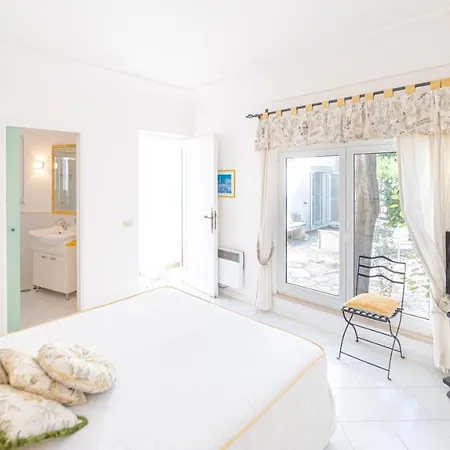 Villa Le Tuie By Elite Capri