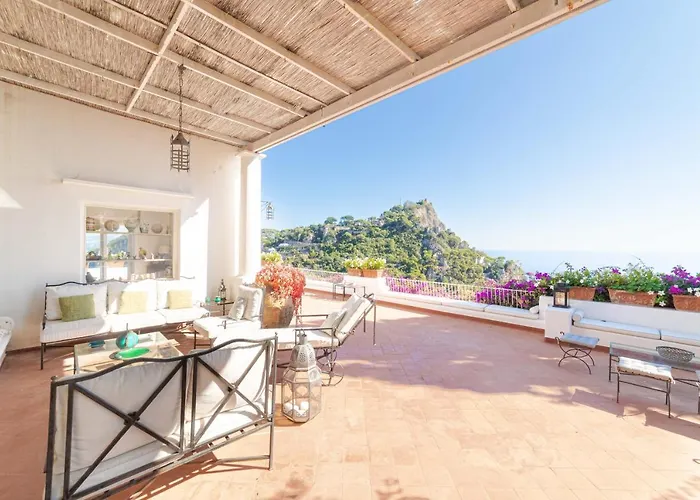 Le Tuie By Elite * Capri