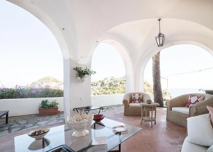 Le Tuie By Elite Capri